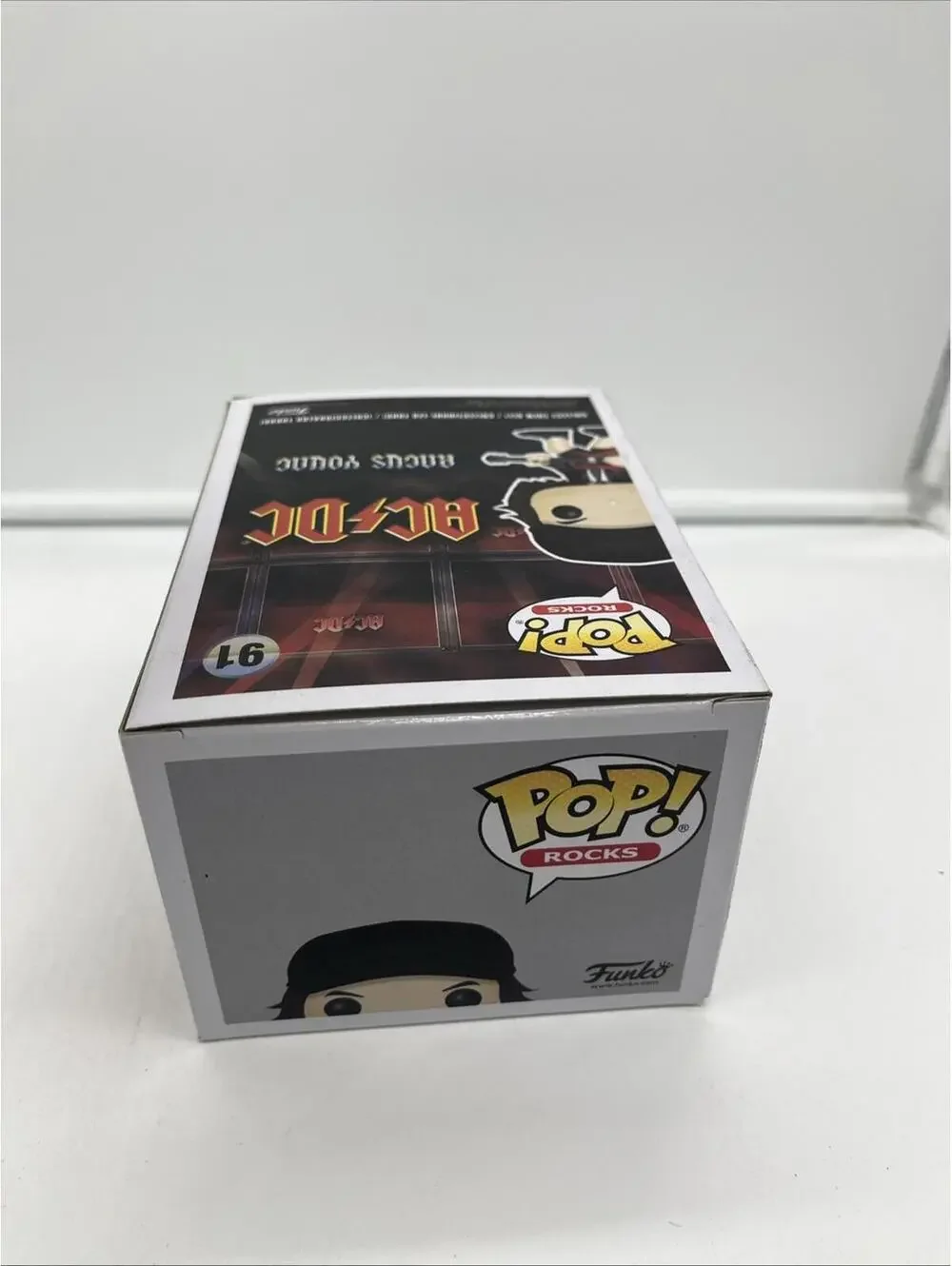 Funko Pop! Angus Young #91 ACDC W/soft Protector Rocks Heavy Metal Guitar